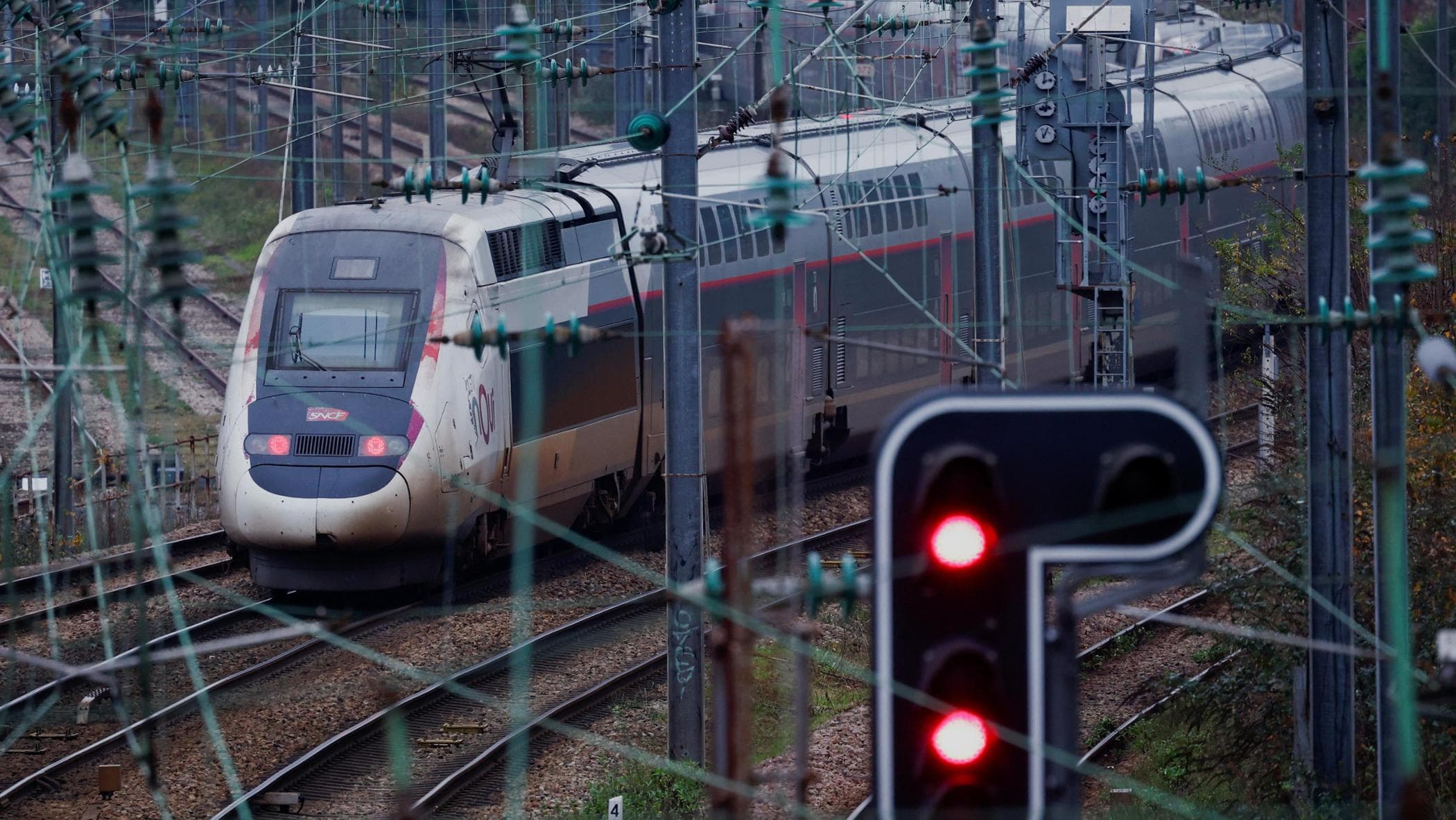 Macchinista Si Suicida Lanciandosi Dal Treno Ferrovie Francesi In Tilt