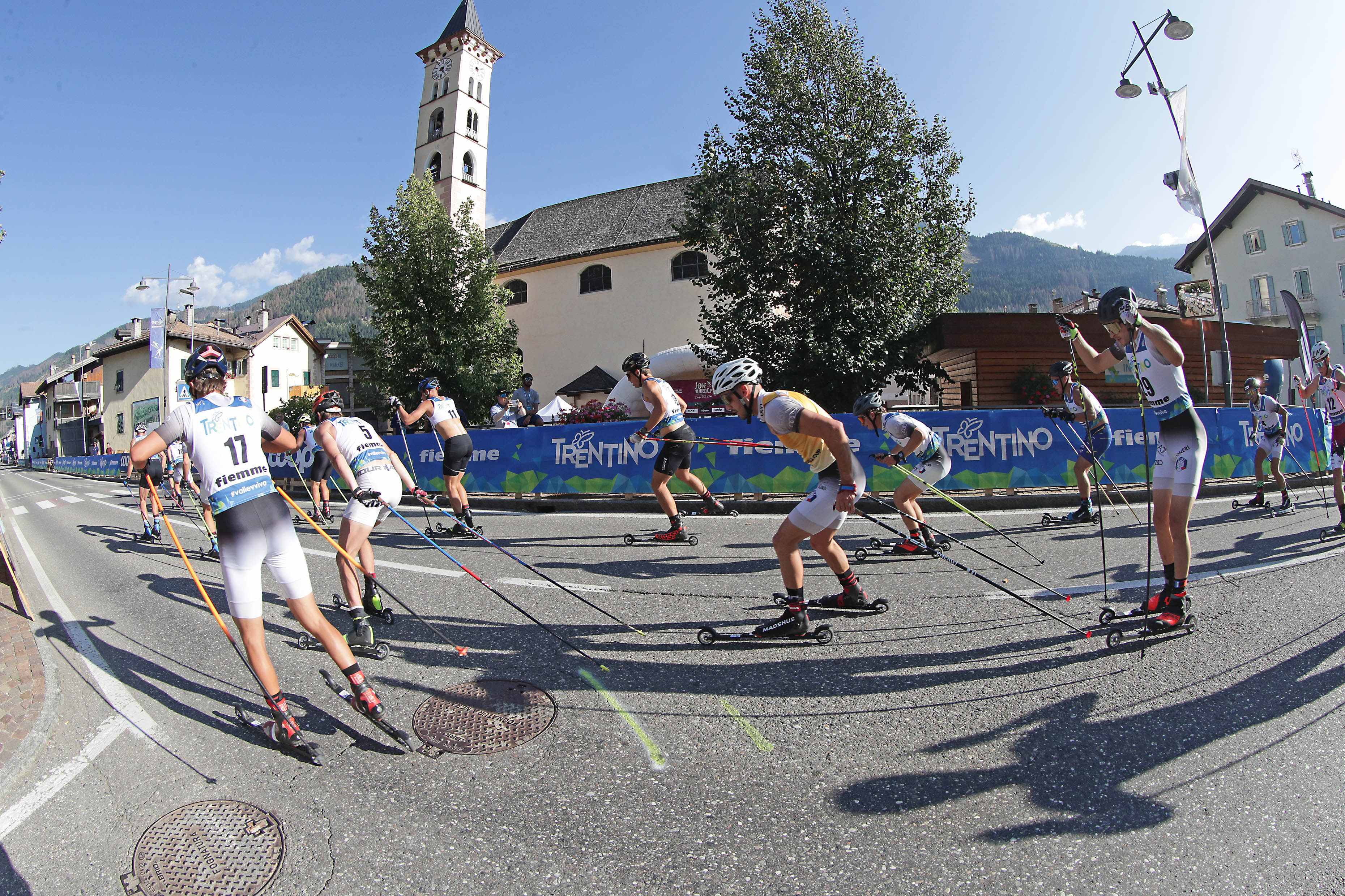 SKIROLL MONDIALE IN VAL DI FIEMME. LA NAZIONALE AZZURRA SI FA IN TRE