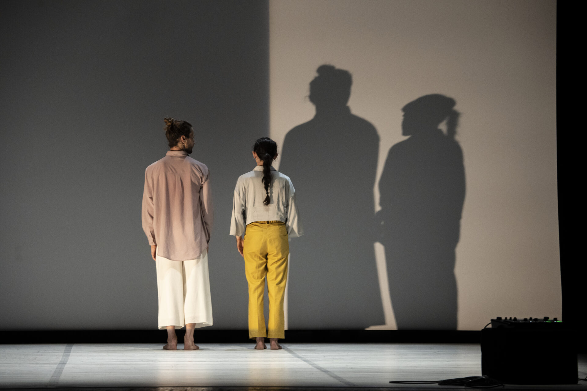 Polverigi, Teatro della Luna: per Inteatro Festival 2024 Antologia Notturna. Massimo Monticelli testi e danza, Noemi Piva danza
