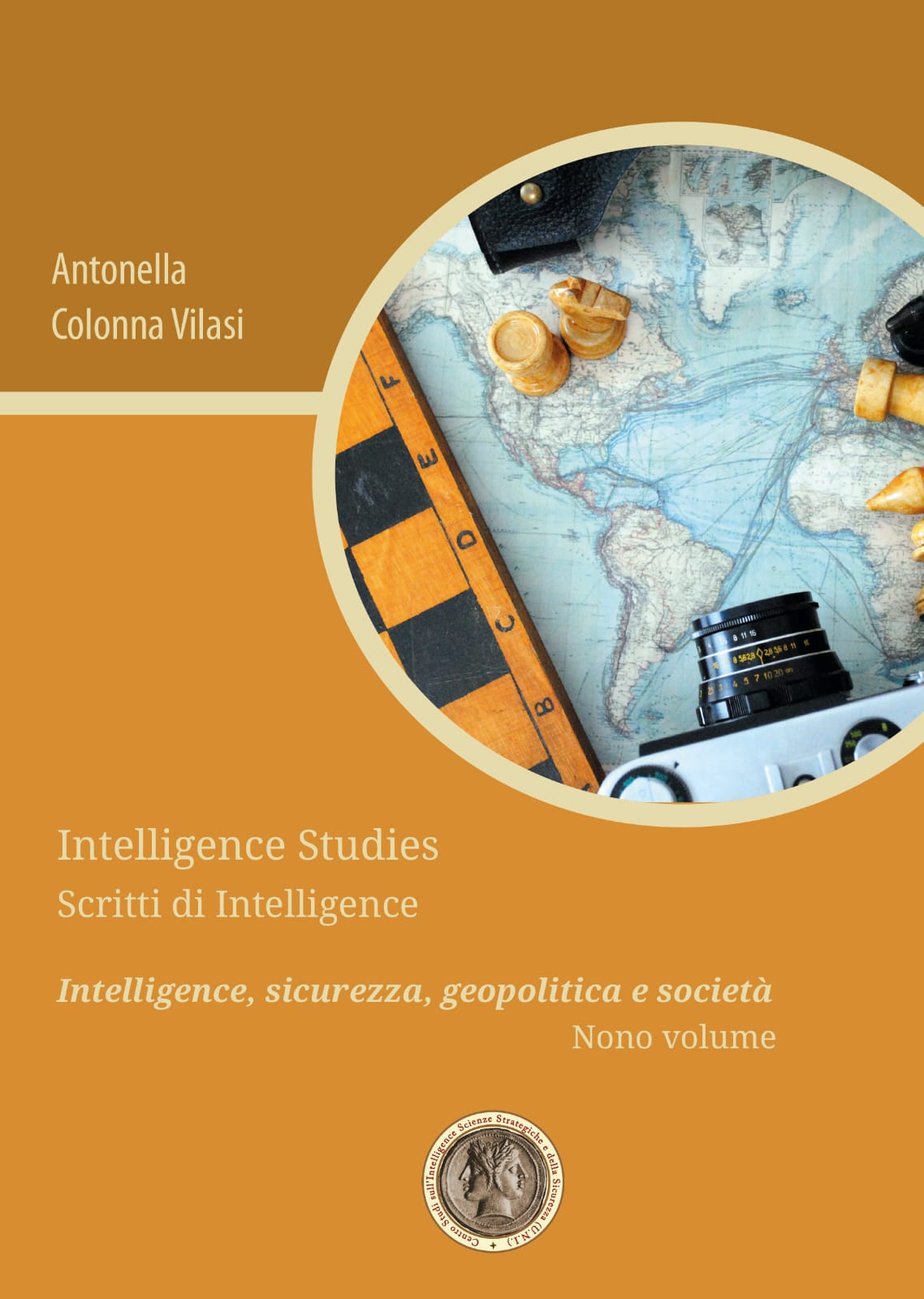 Lunedì 22 luglio alle ore 19 al Giardino Verano, Piazza del Verano, a Roma, si è tenuta una conferenza dibattito su: La moderna complessità a partire dal volume Intelligence studies. Nono volume
