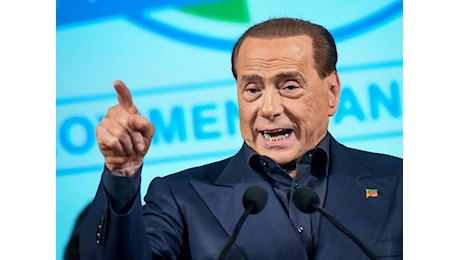 Berlusconi: «Con patto sul sistema tedesco al voto in autunno»