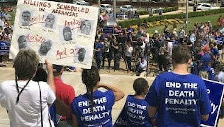 Arkansas, giudice blocca l'esecuzione di sei condannati a morte