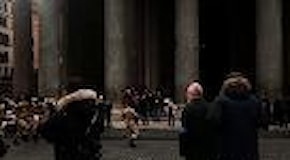 Roma, sfila la Guardia d'Onore alle Reali Tombe del Pantheon: 'No al ticket'