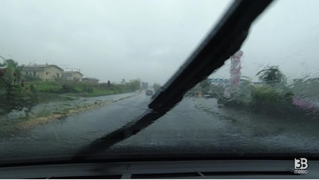 Cronaca meteo diretta - Piogge intense a Catania, camera car dai Paesi etnei - Video