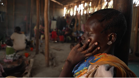 Sudan, l’orrore nel conflitto: le donne vittime di violenze inaudite