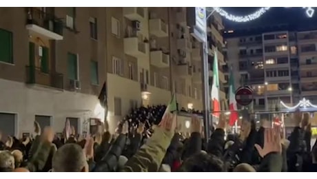 IL VIDEO. Acca Larentia, in piazza ancora centinaia di saluti romani