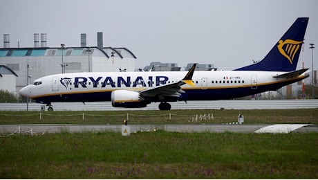 Problema su un volo Ryanair al sistema di protezione dal fuoco, atterraggio regolare a Brindisi