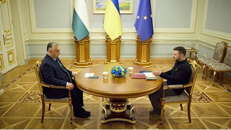 Orbán a Kiev spinge sul cessate il fuoco, Zelensky chiede una pace giusta