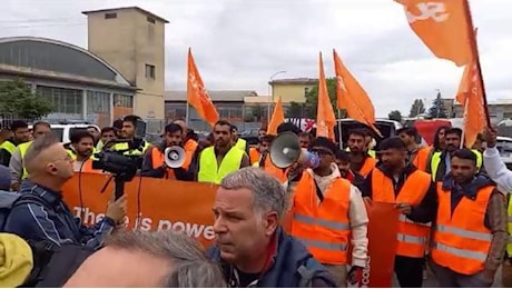 La marcia di protesta dei lavoratori a Seano