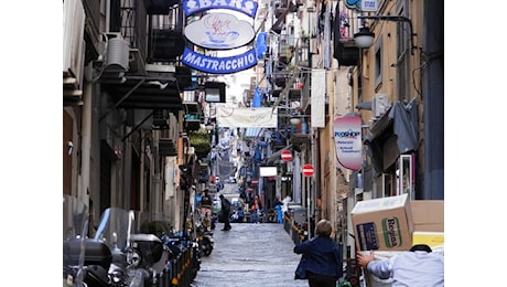 Turista morta, l’oggetto forse lanciato per errore dalla finestra