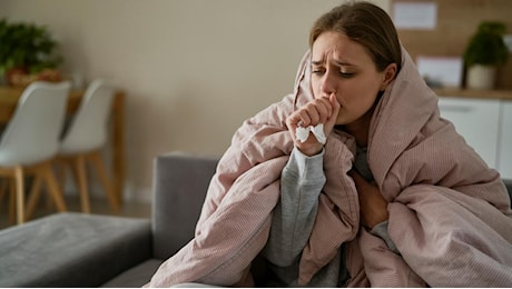 A letto con l’influenza? Febbre (lunga), virus intestinali e raffreddore sono gli ospiti non graditi delle feste in Lombardia