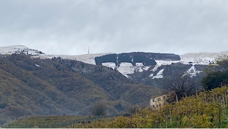 Tra pioggia e fiocchi, notte di maltempo in Alta Marca. Risveglio con le montagne spolverate