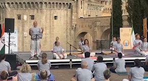 Yoga day 2024, l'Om e la pratica a Castel Sant'Angelo a Roma