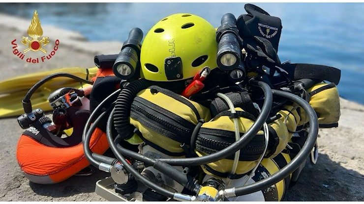 Bayesian, come è morto il sub che stava lavorando al recupero: l'incidente con la fiamma ossidrica a 49 metri sott'acqua. La maledizione dello yacht - Leggo.it Bayesian, come è morto il sub che stava lavorando al recupero: l'incidente con la fiamma ossidrica a 49 metri sott'acqua. La maledizione dello yacht - Leggo.it