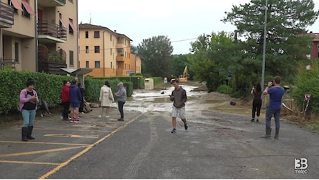 Cronaca meteo diretta - Mulazzano Ponte allagata: in azione idrovore della Protezione civile: video