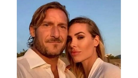 Era la portinaia. No, la baby-sitter. Cosa c'è dietro alla denuncia di Ilary Blasi contro Totti