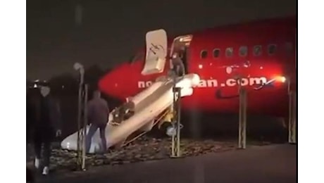 Tragedia sfiorata in Norvegia: Boeing 737-800 evita il mare per pochi metri. Il video