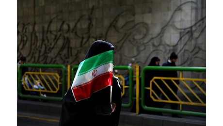 Iran, Teheran: Risponderemo a sanzioni di Gb, Francia e Germania