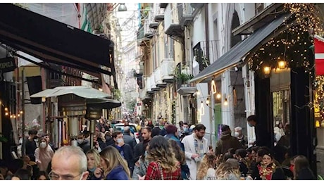 Castellammare, vietato il brunch di Natale e Capodanno. Niente alcolici in strada per Vicinanza