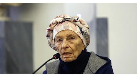 Emma Bonino ricoverata in terapia intensiva a Roma per problemi respiratori, nel 2023 era guarita da cancro ai polmoni dopo 8 anni