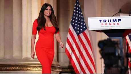 Donald Trump nomina l'ex fidanzata del figlio, Kimberly Guilfoyle, ambasciatrice in Grecia