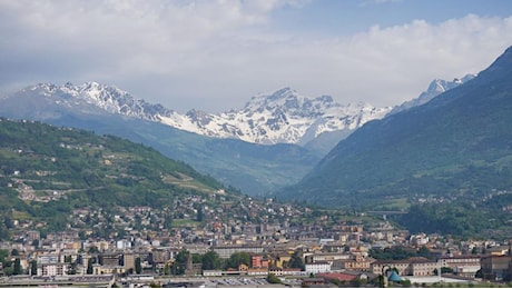 Aosta è la città italiana dove vivere costa di più. Il «conto» stilato da Codaconds, dal dentista al lavaggio auto