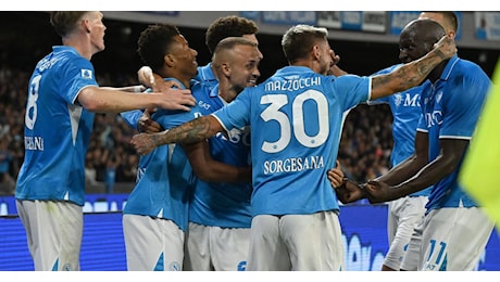 Il Napoli è ripartito da uno slogan: squadra e tifosi orgogliosi di essere napoletani