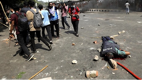 Bangladesh nel caos: sale il numero delle vittime nelle proteste degli studenti