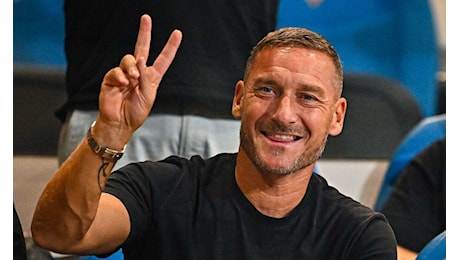 Totti: Io, Del Piero e Maldini fuori perché ingombranti. Mercato Roma con tanti casini, se nascondi ciò che accade a Trigoria...