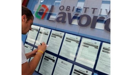 Lavoro, a novembre occupati in leggero calo