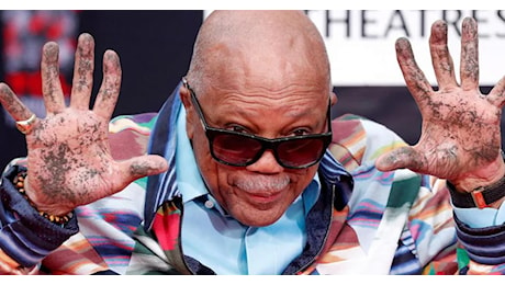 Accordo: Muore Quincy Jones, il gigante che ha prodotto i big dal jazz al pop