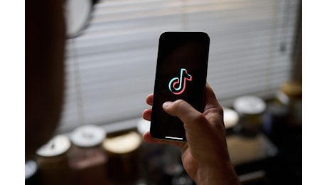 TikTok e i ‘filtri bellezza’, arriva la stretta: ecco cosa cambia