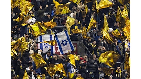 Tifosi israeliani del Maccabi se la sono cercata, il post choc dell'ex Br Persichetti