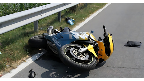 Incidente mortale a Caselette, perde la vita un motociclista