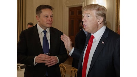 Musk nel mirino: chiamò Putin. Il Washington Post non sceglie: dopo 36 anni no endorsement