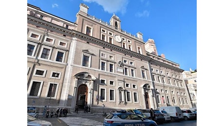 “Lista delle conquiste” affissa nel liceo Visconti di Roma: arrivano i provvedimenti