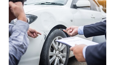 Rc auto: nel Lazio premio medio a 696,49 euro, +8,7% a dicembre