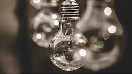 Basta contratti non richiesti di luce, gas e telecomunicazioni: la svolta