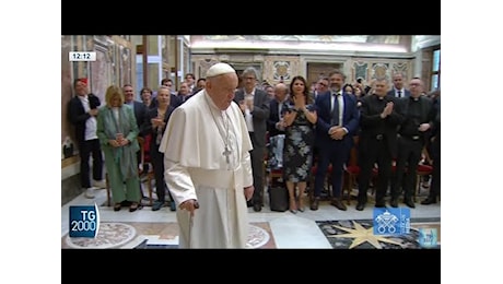 Papa Francesco ai comici del mondo: il sorriso diffonde la pace - TG2000
