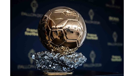 Quanto vale il Pallone d’Oro: com’è fatto, peso e dimensioni