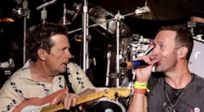 Michael J. Fox e i Coldplay insieme sul palco