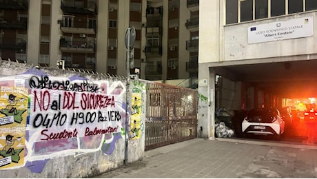 Palermo, striscioni di protesta contro il ddl sicurezza nelle scuole: “Il dissenso non si reprime”