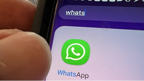 WhatsApp aggiunge filtri e sfondi alle videochiamate