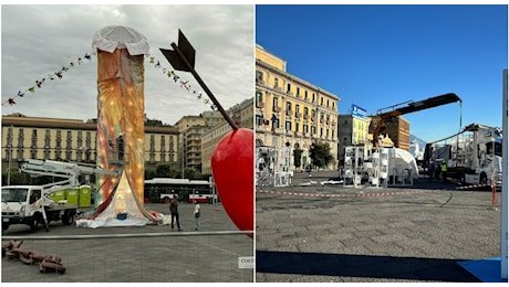 Napoli, rimosso il Pulcinella di Gaetano Pesce da piazza Municipio