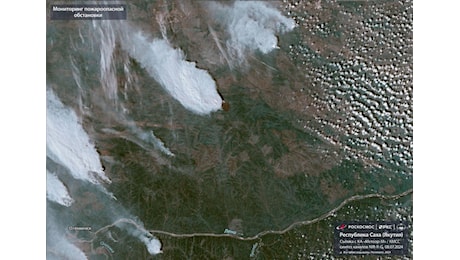 Incendi in Jacuzia, i satelliti russi monitorano i roghi | FOTO