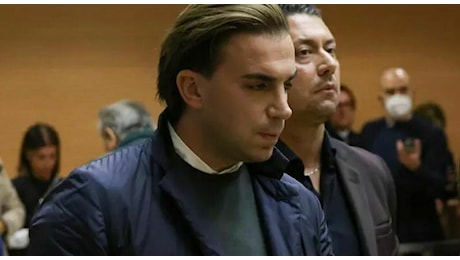 Giacomo Bozzoli ricercato in tutta Italia, non si trovano neanche moglie e figlio: il 39enne condannato per l'omicidio dello zio è fuggito all'estero?