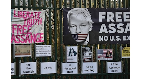 Julian Assange, il giornalista che ha fatto solo il suo lavoro