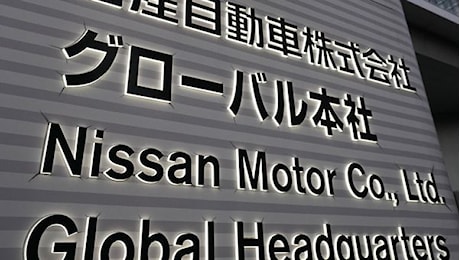 Nissan annuncia 9.000 licenziamenti e taglio guidance esercizio