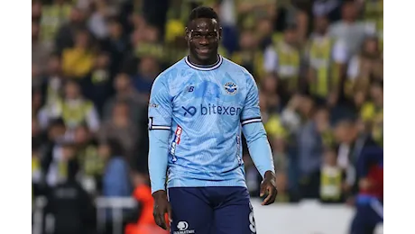 Ufficiale, Balotelli torna in Serie A: accordo con il Genoa, ecco lo stipendio