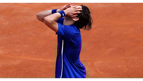 Super Francesco Passaro! Batte Dimitrov e vola al terzo turno degli Internazionali d'Italia